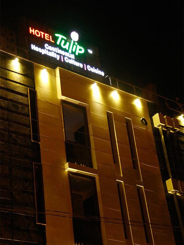 Tulip Continental Hotel Hamirgarh Exterior foto
